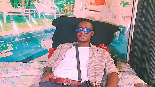 Snapshot of EbonyTiger69 chatting on March 2026 04:00:01 PM EbonyTiger69 online show from March 2026 04:00:01 PM