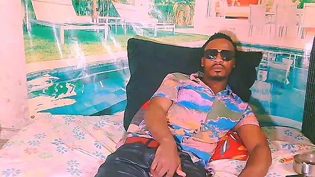 Snapshot of EbonyTiger69 chatting on April 2026 01:38:01 PM EbonyTiger69 online show from April 2026 01:38:01 PM