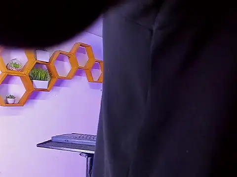 Play boys Hot2 online show from October 2025 12:59:02 PM