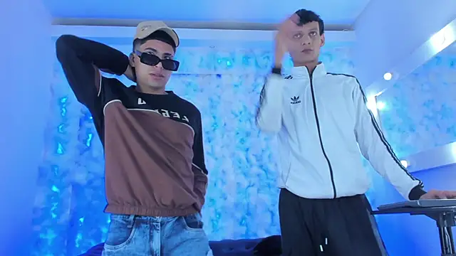 Play boys Hot2 online show from November 2025 11:45:01 AM