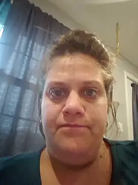 Snapshot of october1992xx chatting on October 2025 12:39:01 PM october1992xx online show from October 2025 12:39:01 PM