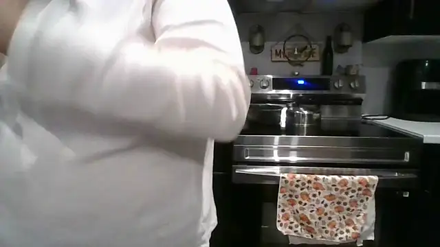 Snapshot of october1992xx chatting on November 2025 09:24:02 PM october1992xx online show from November 2025 09:24:02 PM