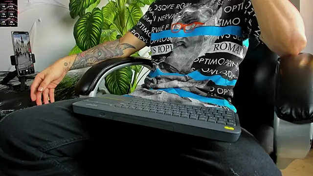 2 fire online show from November 2025 09:17:02 PM