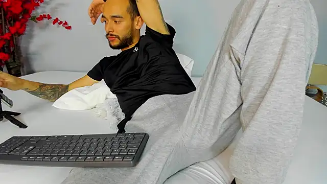 2 fire online show from November 2025 08:18:01 PM