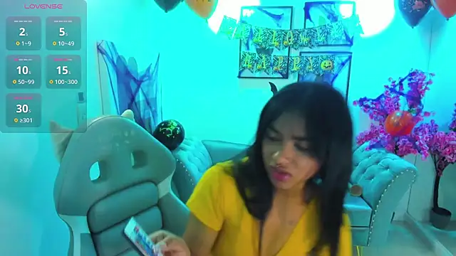 Snapshot of Juliie_coper chatting on October 2025 12:51:01 PM Juliie coper online show from October 2025 12:51:01 PM