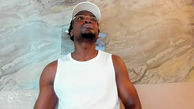 COMPTON 01 online show from October 2025 04:37:02 AM