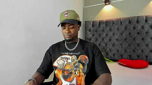 COMPTON 01 online show from November 2025 03:49:02 AM