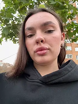 JenniferLouns online show from November 2025 11:21:01 AM