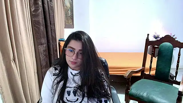 Snapshot of Charlotte_Richardson chatting on May 2026 02:20:02 AM Charlotte Richardson online show from May 2026 02:20:02 AM