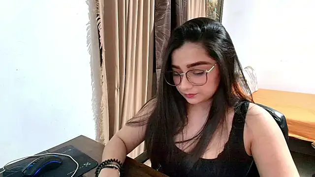 Snapshot of Charlotte_Richardson chatting on May 2026 12:19:02 AM Charlotte Richardson online show from May 2026 12:19:02 AM
