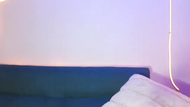 luna valen online show from April 2026 03:34:01 AM