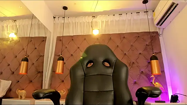 Rose monroee online show from October 2025 07:46:02 PM