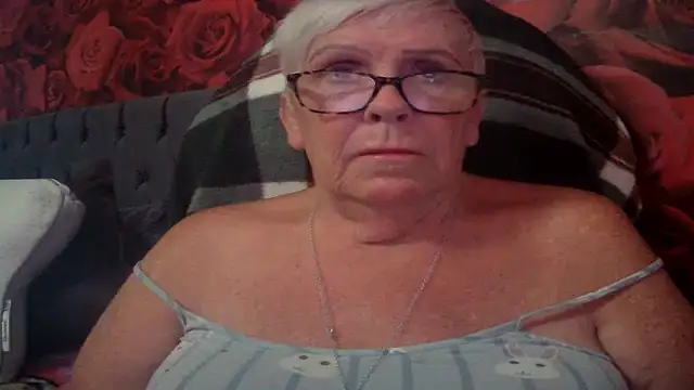 Playful MILF Demi online show from May 2026 06:49:01 PM