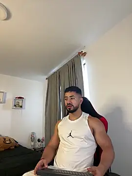 Ezzio Scolaro online show from March 2026 09:10:01 PM