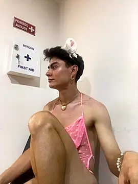 Snapshot of Sam_Clark chatting on October 2025 04:25:02 AM Sam Clark online show from October 2025 04:25:02 AM