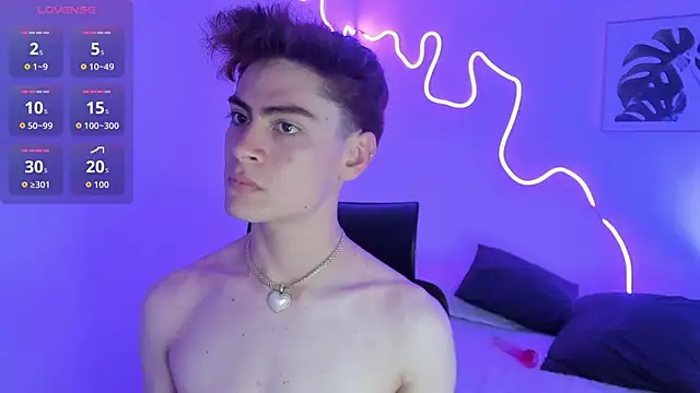 Snapshot of Sam_Clark chatting on November 2025 10:57:02 PM Sam Clark online show from November 2025 10:57:02 PM