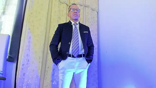  axelking  online show from April 2026 11:43:01 AM