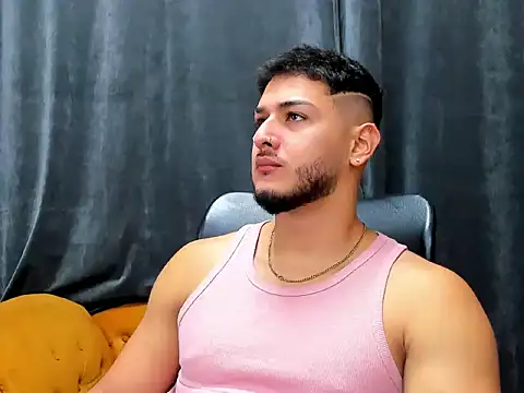 jasonshaw25 online show from December 2025 05:19:02 PM