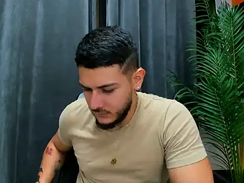 Snapshot of jasonshaw25 chatting on January 2026 07:11:01 PM jasonshaw25 online show from January 2026 07:11:01 PM