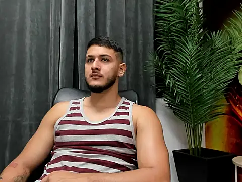 Snapshot of jasonshaw25 chatting on February 2026 06:15:01 PM jasonshaw25 online show from February 2026 06:15:01 PM