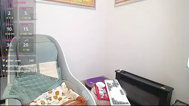 selinajuan online show from November 2025 01:54:02 PM