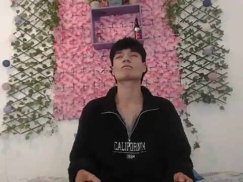 alex russo   online show from October 2025 03:20:02 AM