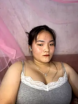 Beautiful-light22 online show from November 2025 02:43:02 PM