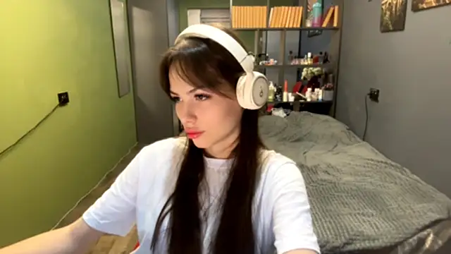 MysticAlisa online show from October 2025 10:05:01 AM