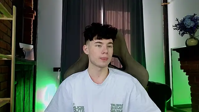 Cute Mike online show from February 2026 05:58:01 AM