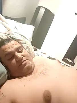 Zsoltzsolti23 online show from November 2025 09:16:01 PM