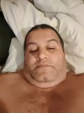 Zsoltzsolti23 online show from November 2025 08:44:01 PM