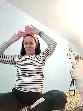 Stefaniyaxq online show from January 2026 01:14:01 PM