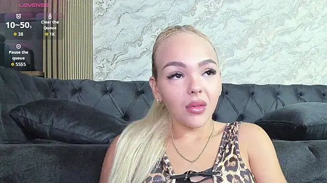 Daisy Abby03 online show from October 2025 05:28:01 AM