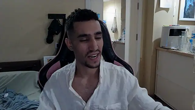 Snapshot of junokun22 chatting on October 2025 06:28:02 PM junokun22 online show from October 2025 06:28:02 PM