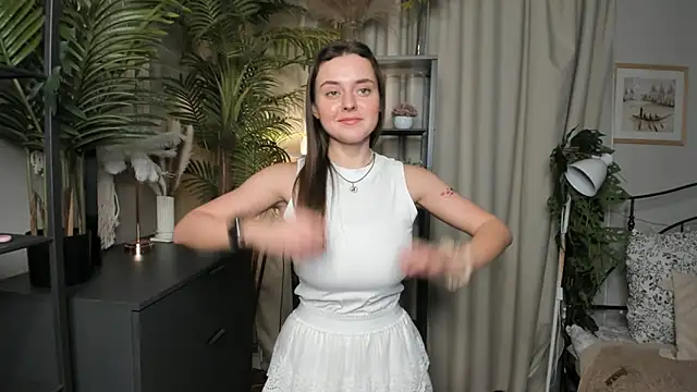 ThelmaJusto online show from October 2025 03:00:01 PM