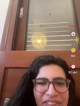 luciamaria01 online show from June 2026 01:55:02 PM