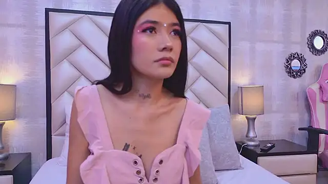 Snapshot of CristalShayy chatting on February 2026 11:40:01 AM CristalShayy online show from February 2026 11:40:01 AM