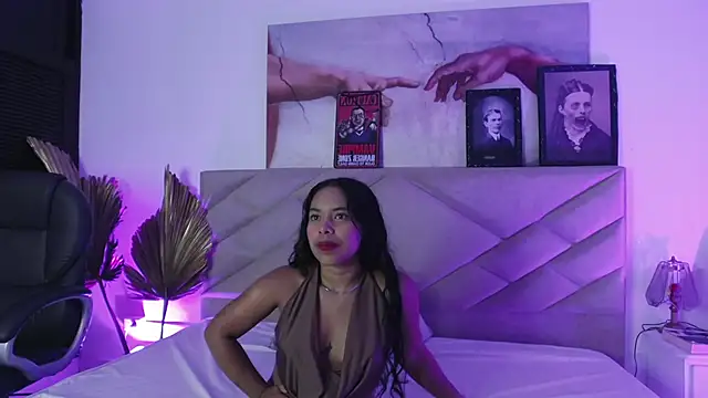 Snapshot of Amayavaldes chatting on November 2025 12:43:01 AM Amayavaldes online show from November 2025 12:43:01 AM