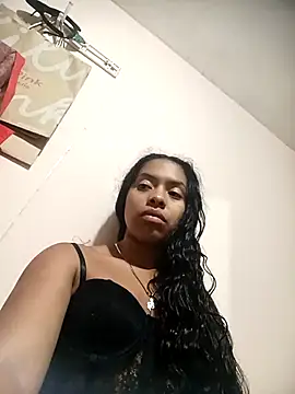 Snapshot of Amayavaldes chatting on November 2025 01:17:02 AM Amayavaldes online show from November 2025 01:17:02 AM