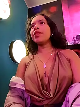 Snapshot of Amayavaldes chatting on November 2025 02:22:01 AM Amayavaldes online show from November 2025 02:22:01 AM