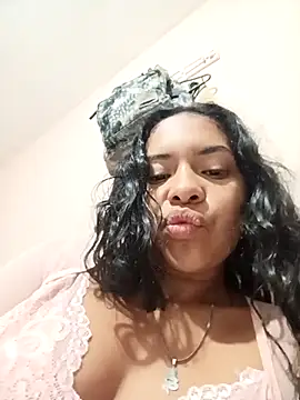 Snapshot of Amayavaldes chatting on November 2025 01:05:01 AM Amayavaldes online show from November 2025 01:05:01 AM