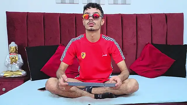 Timothe Evans online show from October 2025 08:51:02 PM