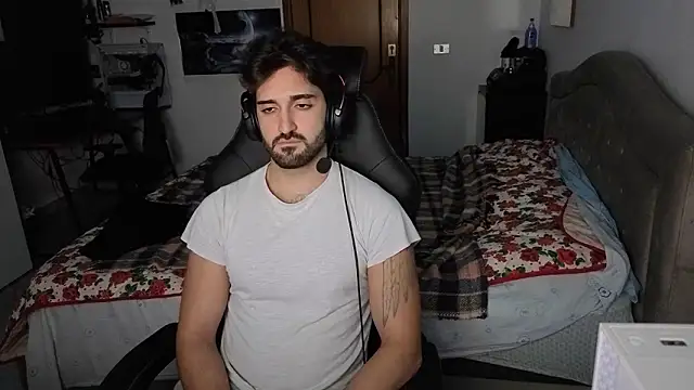 Al3xox02 online show from January 2026 10:48:02 PM