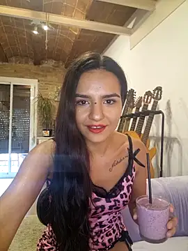 Snapshot of MissHazelnut chatting on October 2025 12:14:02 PM MissHazelnut online show from October 2025 12:14:02 PM