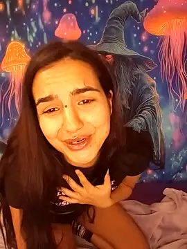 Snapshot of MissHazelnut chatting on November 2025 07:27:01 PM MissHazelnut online show from November 2025 07:27:01 PM