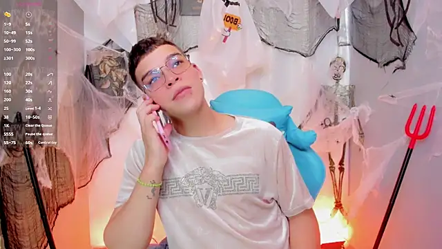 alex boyy online show from October 2025 06:09:01 PM