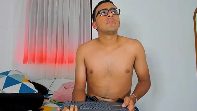 Sexy Couple Xx online show from October 2025 04:12:01 AM