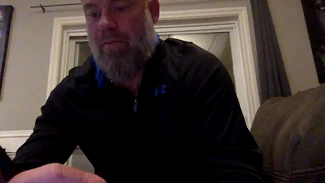 Snapshot of Muscledick40 chatting on February 2026 06:43:02 AM Muscledick40 online show from February 2026 06:43:02 AM