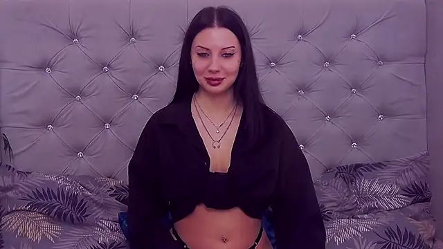 Snapshot of MaeAnna chatting on November 2025 04:33:02 AM MaeAnna online show from November 2025 04:33:02 AM