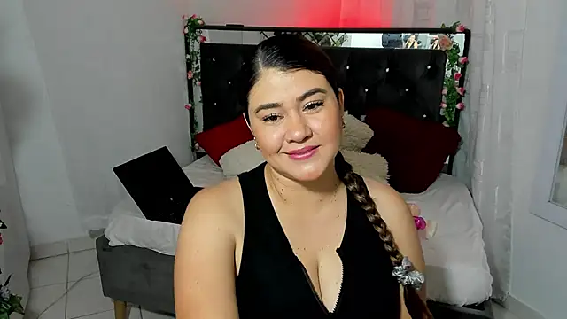 Sarah bigass Co online show from October 2025 08:09:02 PM